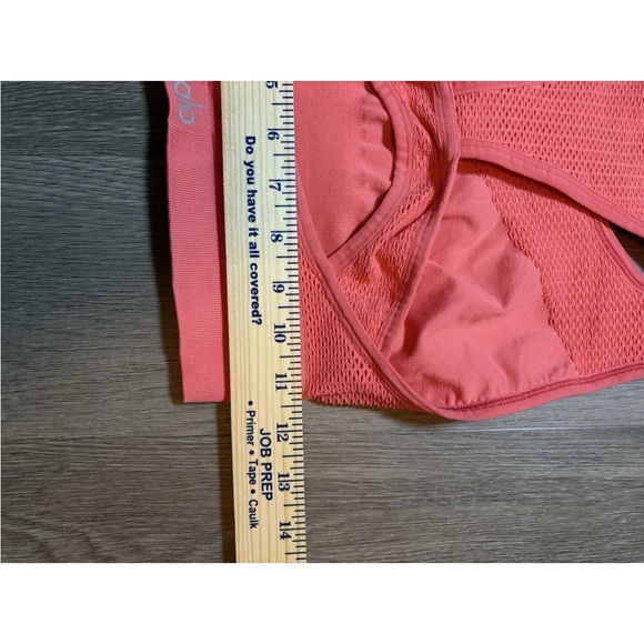 Alo Yoga Tank/ Bra Medium Pre Owned Coral - Picture 3 of 5